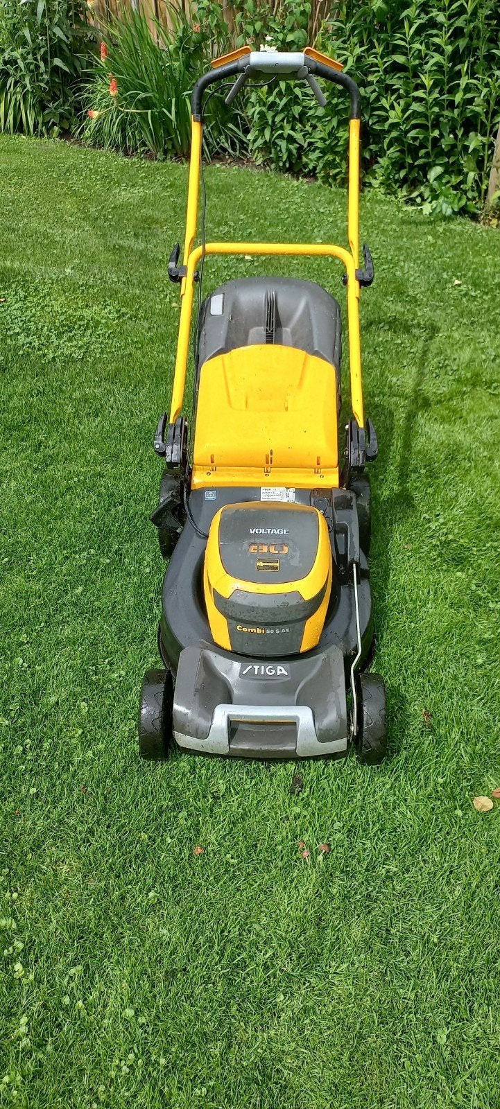 Stiga Combi 50 SAE Accu Grasmaaier zonder oplader., Tuin en Terras, Grasmaaiers, Ophalen, Cirkelmaaier, Gebruikt, Stiga