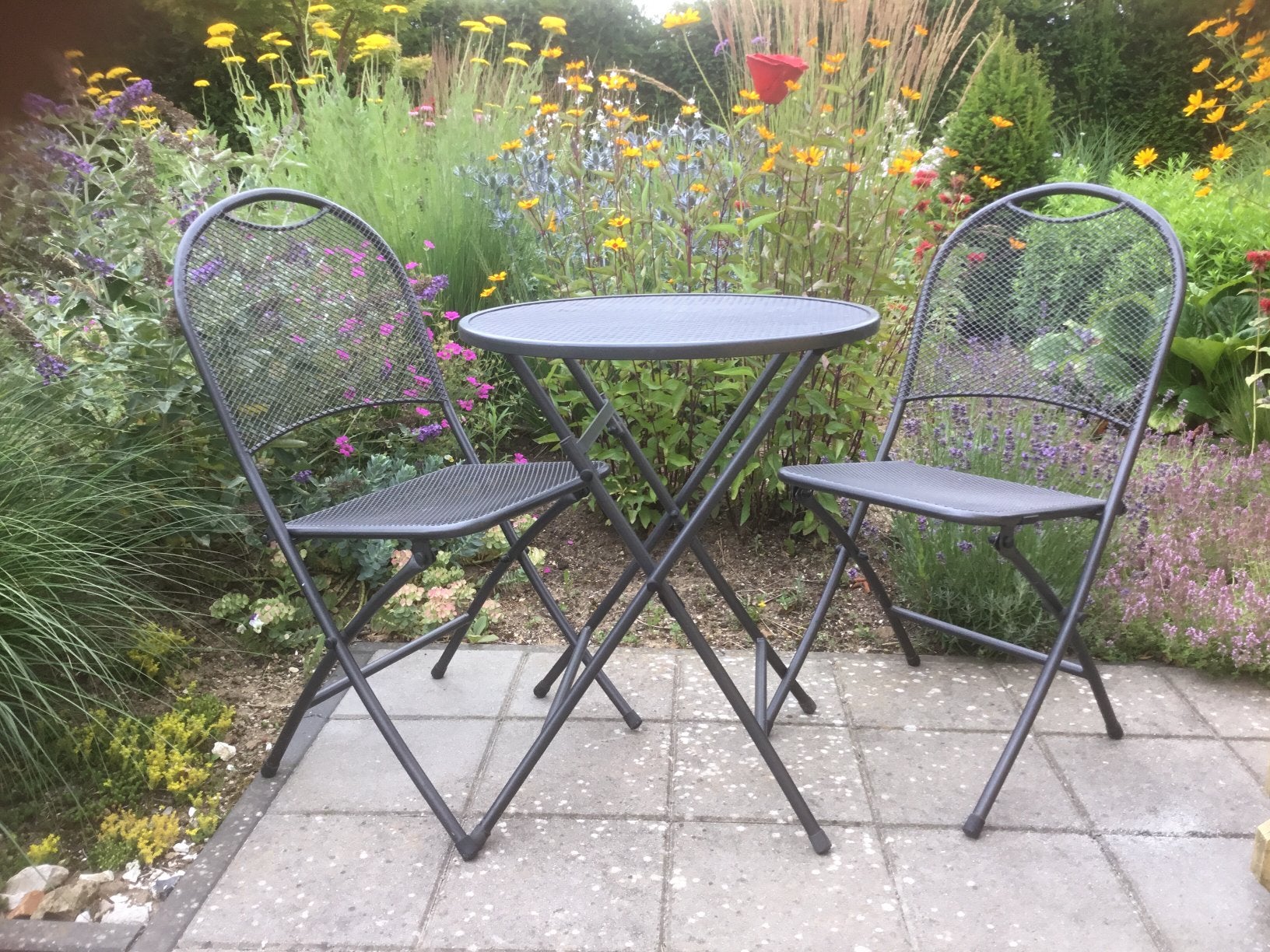 Rustiek zwart tuintafeltje met 2 stoelen, Ophalen, Zo goed als nieuw, Overige materialen, 2 zitplaatsen
