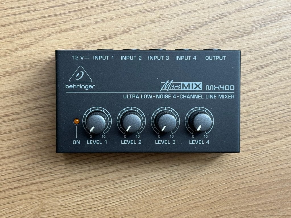 Behringer MICROMIX MX400 mono-line mixer, Ophalen of Verzenden, Zo goed als nieuw, Minder dan 5 kanalen