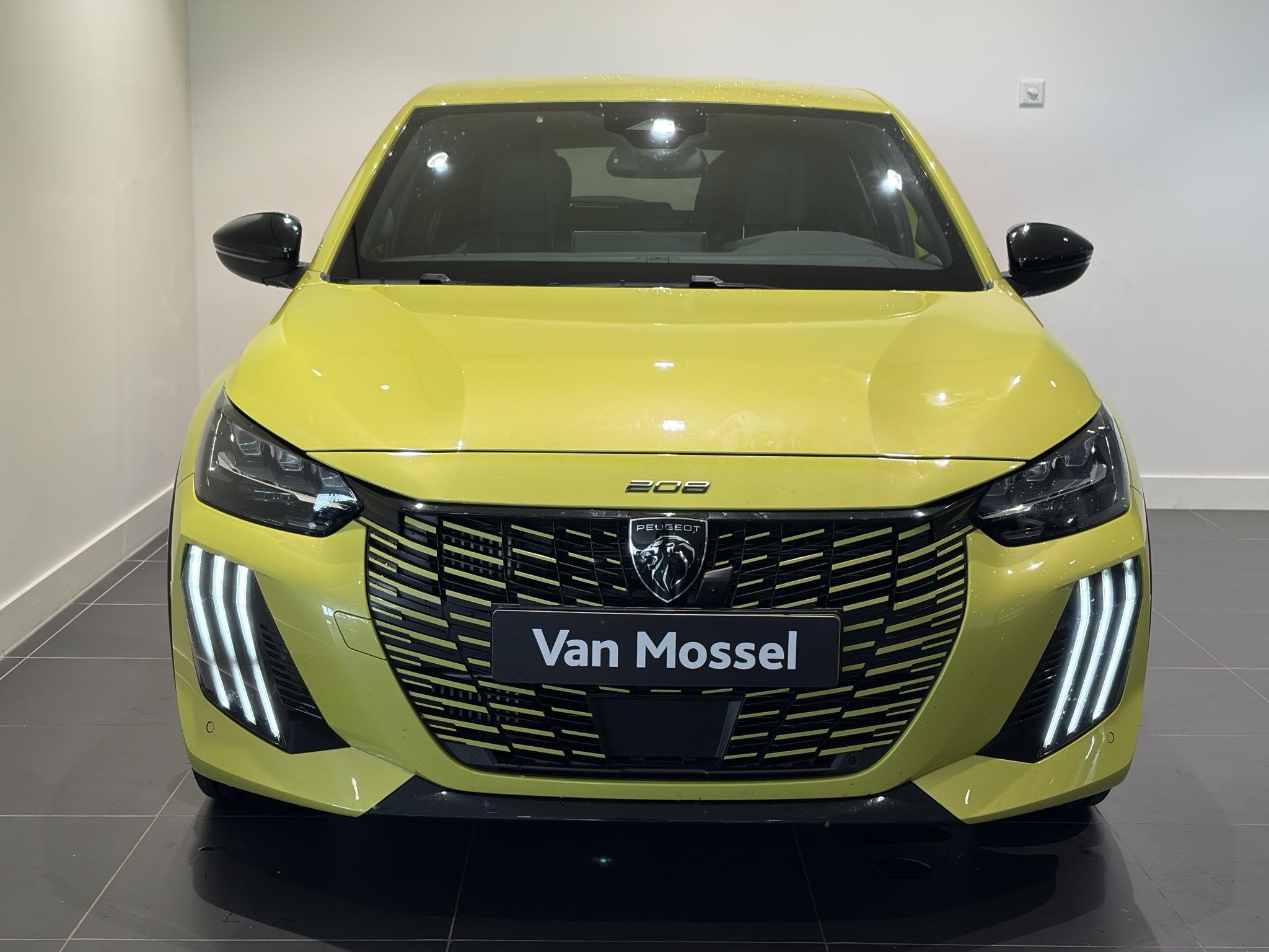 Peugeot 208 1.2 Hybrid 145 e-DCS6 GT NAVIGATIE - 360 GRADEN, 1203 kg, Gebruikt, Euro 6, 1199 cc