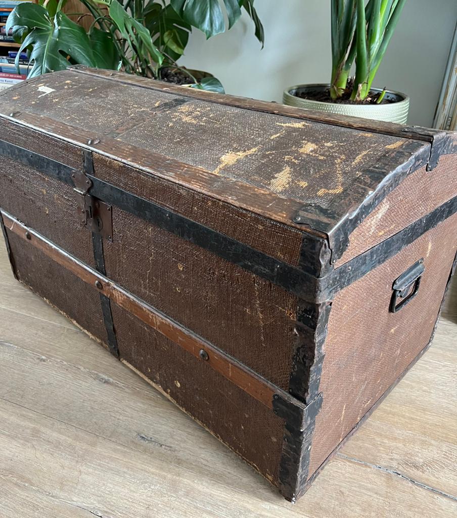 Antieke kist / hutkoffer, Huis en Inrichting, Woonaccessoires | Kisten, Ophalen, Gebruikt, Minder dan 50 cm