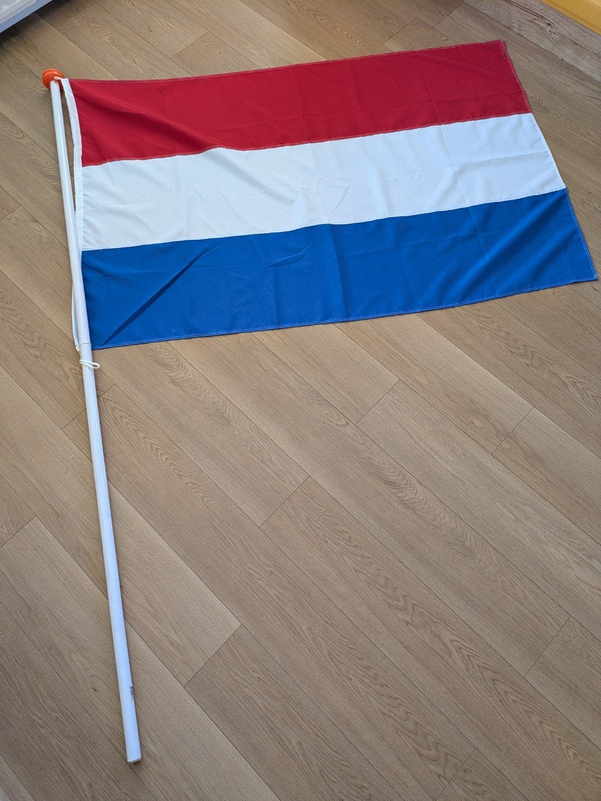 Nederlandse vlag inclusief stok, Ophalen, Zo goed als nieuw