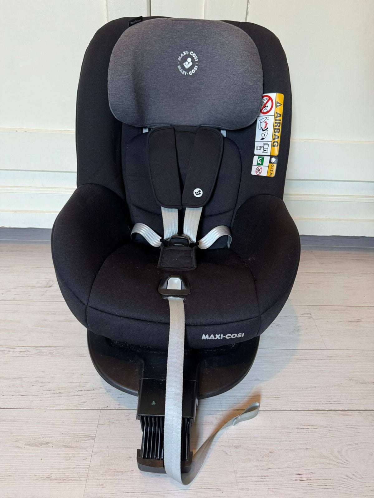 Maxi-Cosi Pearl Smart i-Size + FamilyFix 2 ISOFIX-base