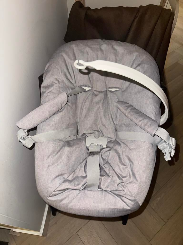 Stokke babyset, nooit gebruikt, Ophalen, Nieuw, Meegroeistoel, Gordel(s)
