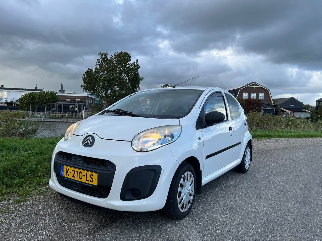 Citroën C1 1.0i 68PK 5D 2012 Wit, Auto's, Voorwielaandrijving, 4 stoelen, C1, Handgeschakeld