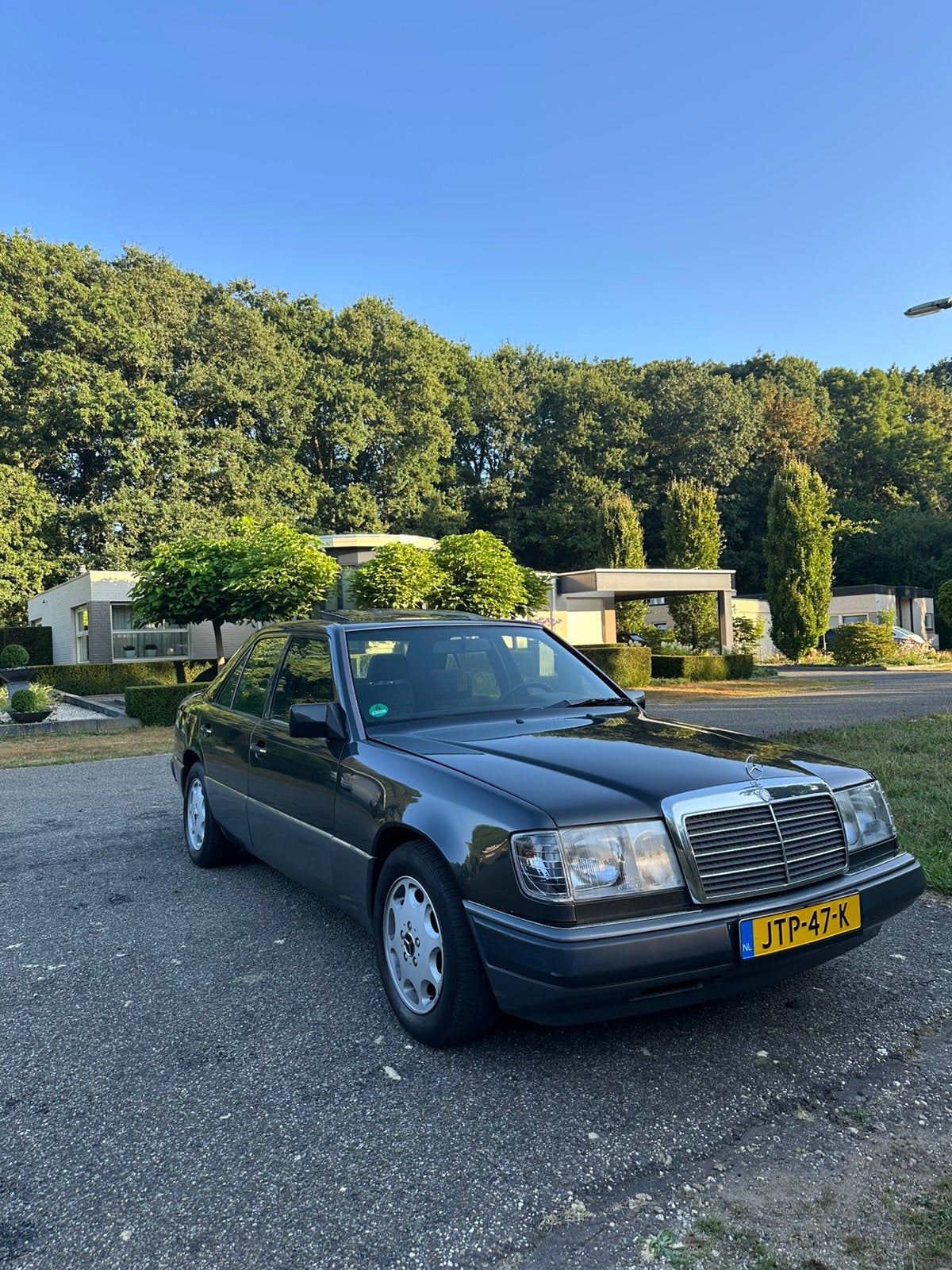 Mercedes w124 e220, Achterwielaandrijving, 1340 kg, 150 pk, USB