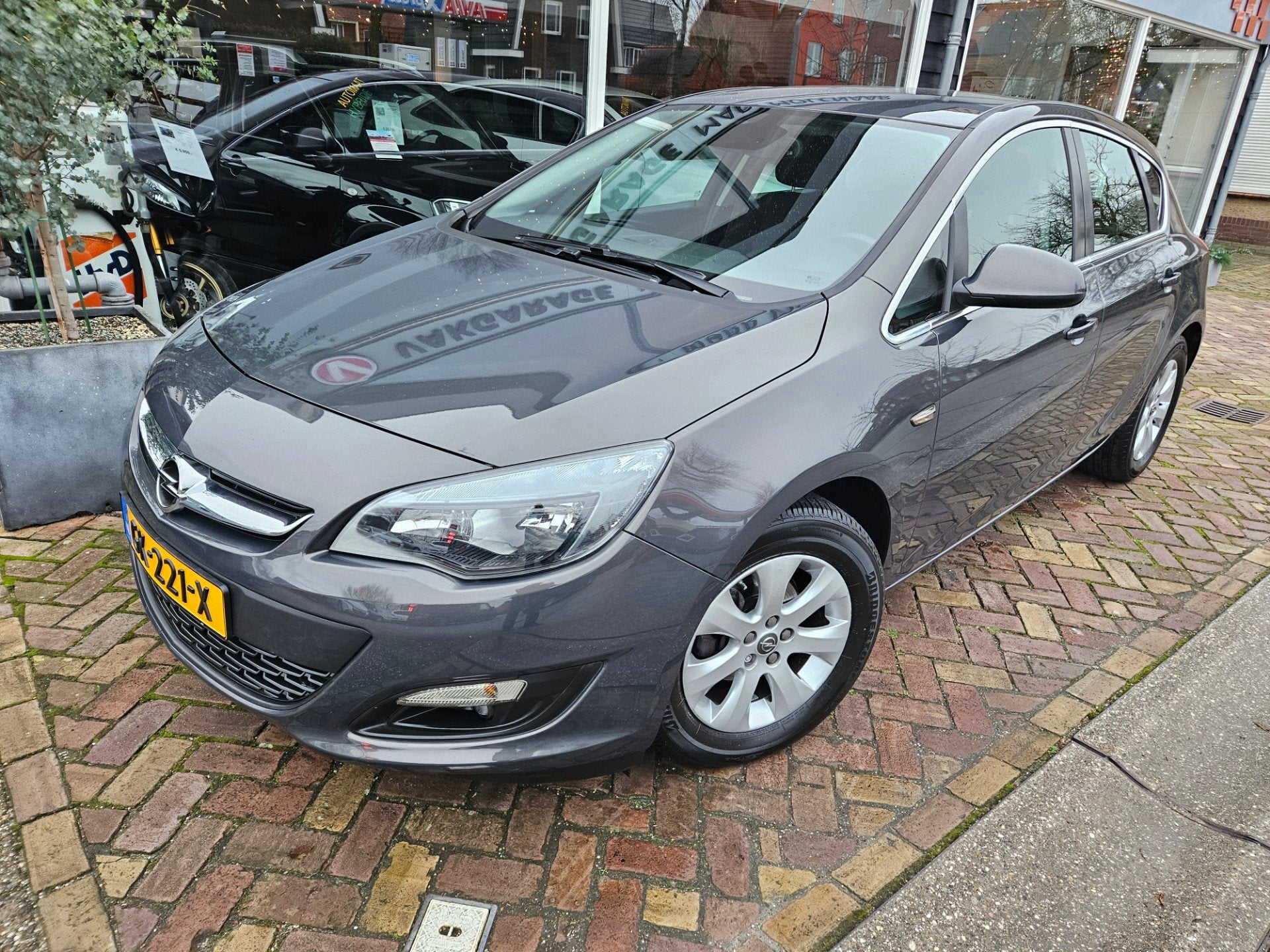 Opel Astra 1.4 Turbo Blitz,trekhaak,navi, Auto's, Voorwielaandrijving, Gebruikt, 4 cilinders, Origineel Nederlands