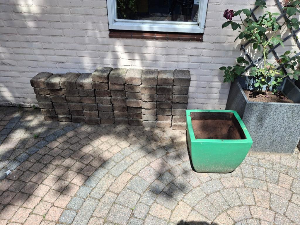2 m2 stenen / klinkers, Ophalen, Beton, Minder dan 5 m², Klinkers