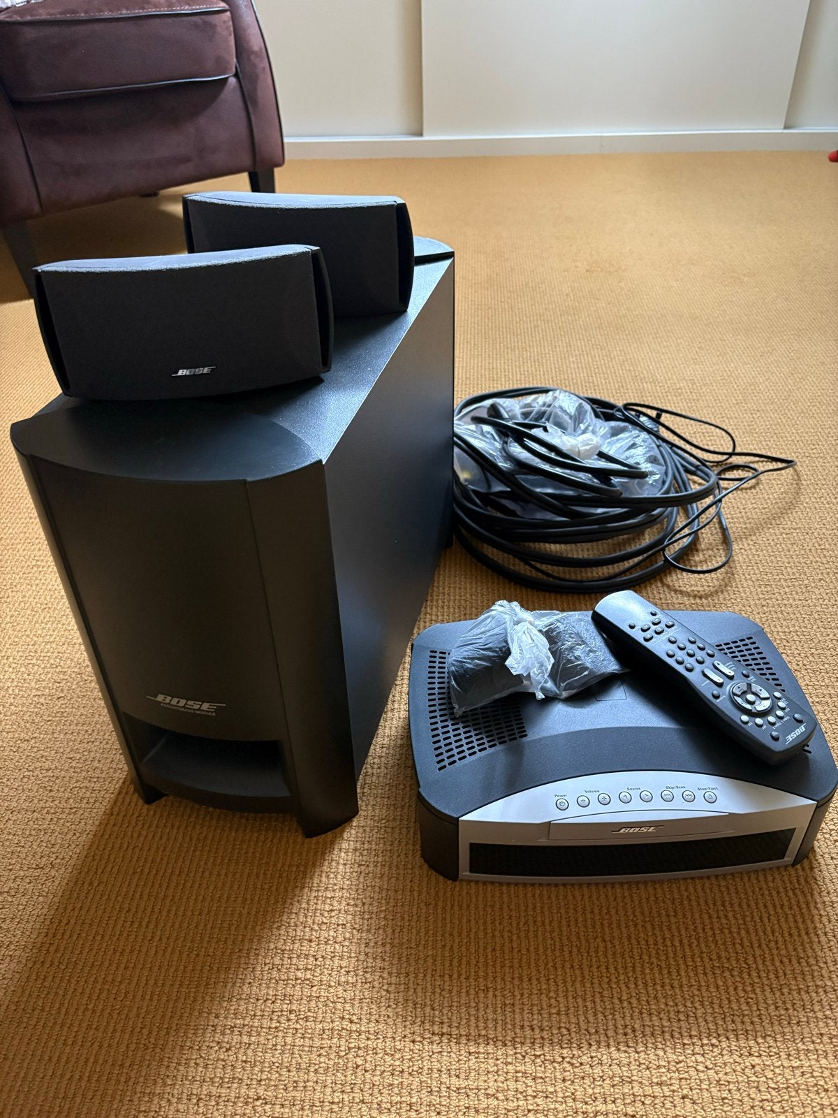 Bose 321 set met afstandsbediening, 2 boxen, versterker en k, Gebruikt, 2.1-systeem, 70 watt of meer, Overige spelers