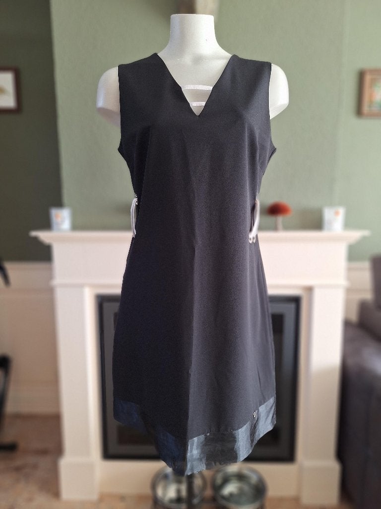 Rinascimento zwart wit jurk L, Kleding | Dames, Verzenden, Zwart, Zo goed als nieuw, Knielengte