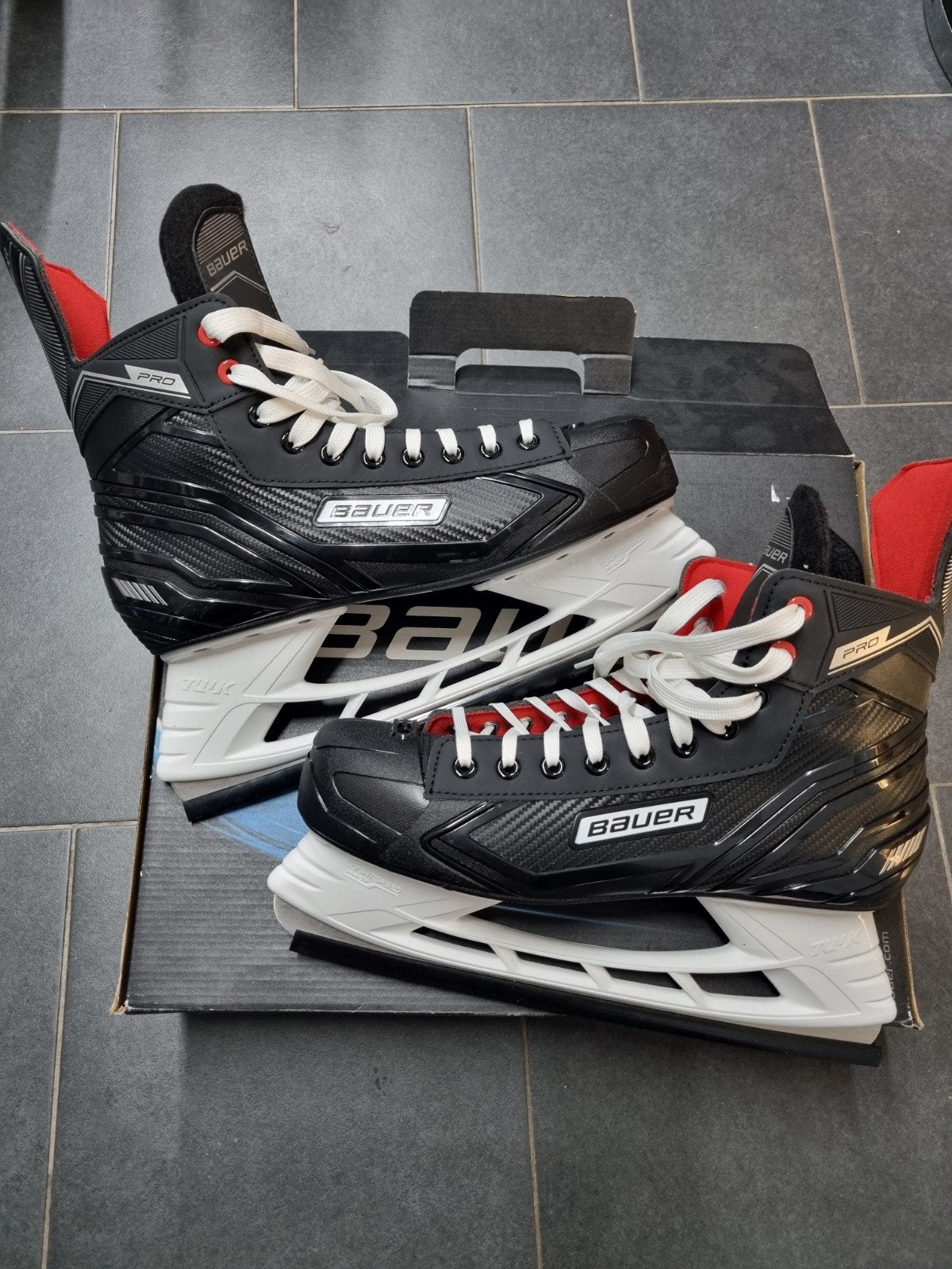 Bauer Pro IJshockeyschaatsen - Maat 48 (EU) Nieuw, Sport en Fitness, Schaatsen, Ophalen of Verzenden, Nieuw, IJshockeyschaatsen