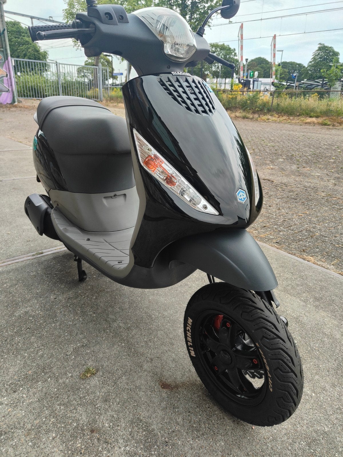 Piaggio zip 125cc 4t a1 INRUIL MOGELIJK, Fietsen en Brommers, Scooters | Piaggio, Zo goed als nieuw, Zip, Maximaal 45 km/u, Benzine