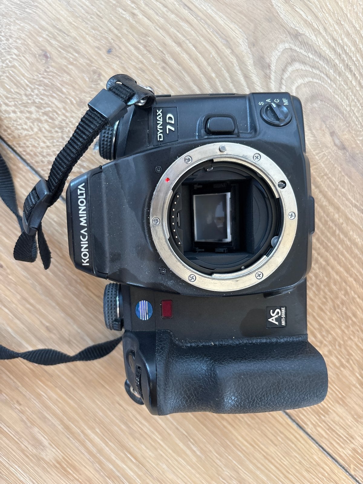 Konica Minolta Dynax 7D Spiegelreflexcamera, Audio, Tv en Foto, Fotocamera's Digitaal, Gebruikt, Minolta, Spiegelreflex, Draagriem