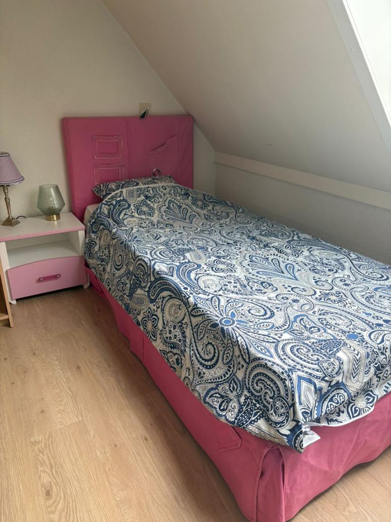 Roze 1 persoons boxspring, Ophalen of Verzenden, Tweepersoons