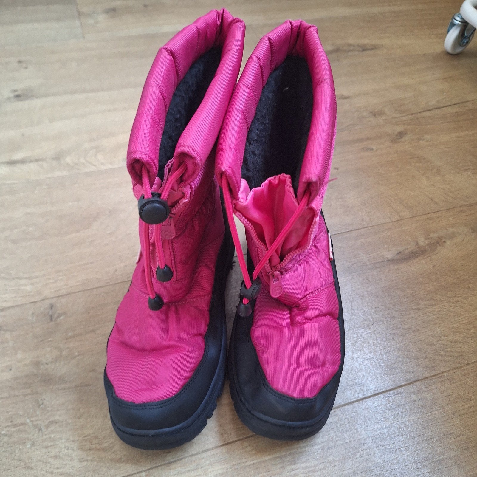 Roze snowboots voor kinderen - Maat 39, CHUVA, Snowboots, Ophalen of Verzenden, Zo goed als nieuw