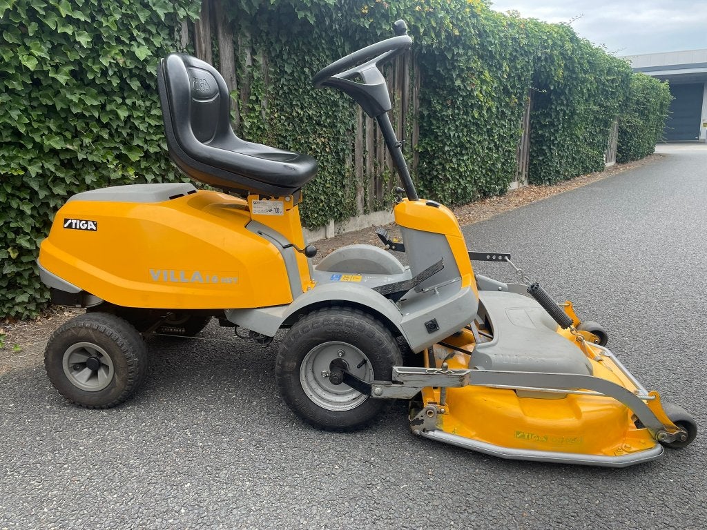 Gebruikt Stiga Villa 16 HST Maaidek 105 cm, Frontmaaier, Ophalen, Gebruikt, Lange Dreef 11, Netherlands@support.stiga.com