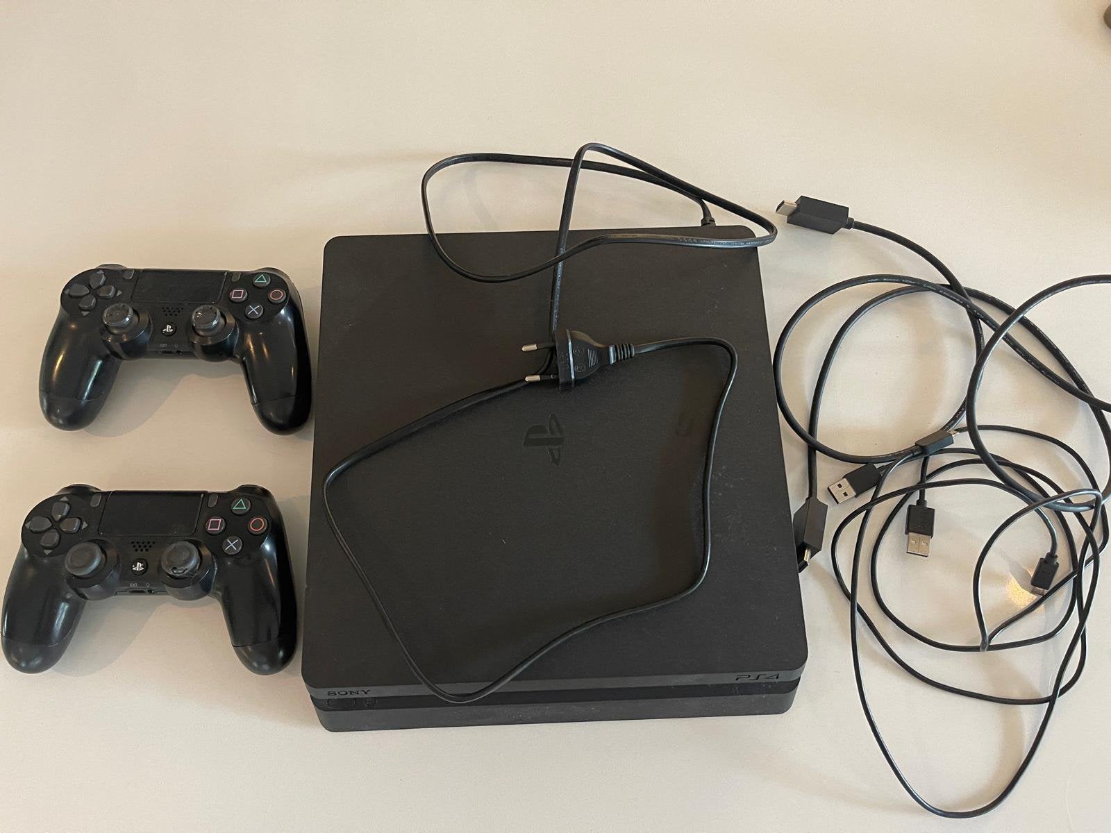 PlayStation 4 Slim Set – Incl. 2 Controllers & Kabels, Spelcomputers en Games, Spelcomputers | Sony PlayStation 4, Ophalen of Verzenden
