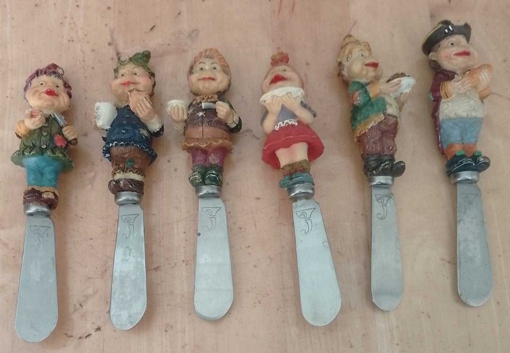 Laaf botermessen of keukenmessen ., Ophalen of Verzenden, Zo goed als nieuw, Beeldje of Poppetje