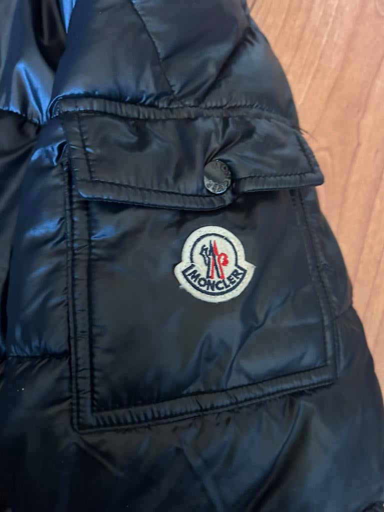 Moncler maya jas, Ophalen of Verzenden, Zo goed als nieuw, Hondenjas
