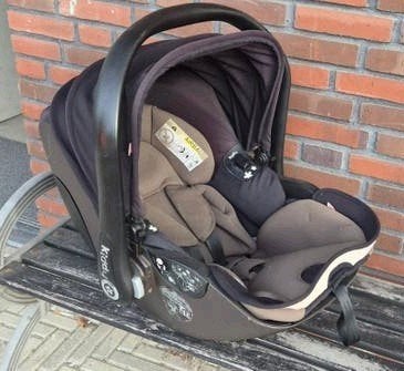 Kiddy autostoel met Isofix base, Autogordel of Isofix, Gebruikt, Zijbescherming, 0 t/m 13 kg