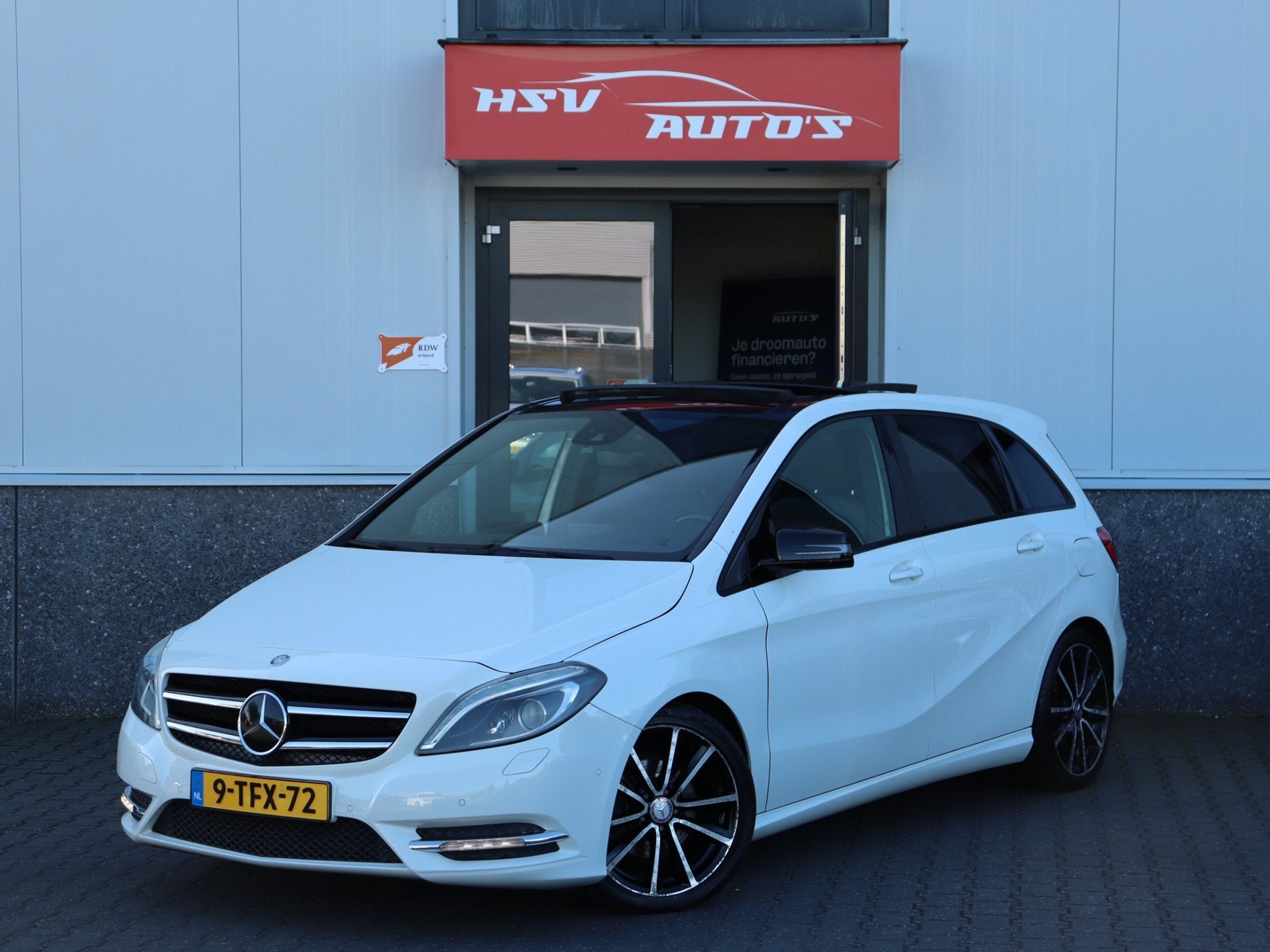 Mercedes-Benz B-klasse 180 Prestige Navigatie Leer Led, Auto's, Voorwielaandrijving, Gebruikt, 4 cilinders, 1595 cc