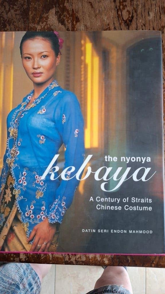 Kebaya Chinese Costume Engelstalig, Boeken, Ophalen of Verzenden, Overige onderwerpen