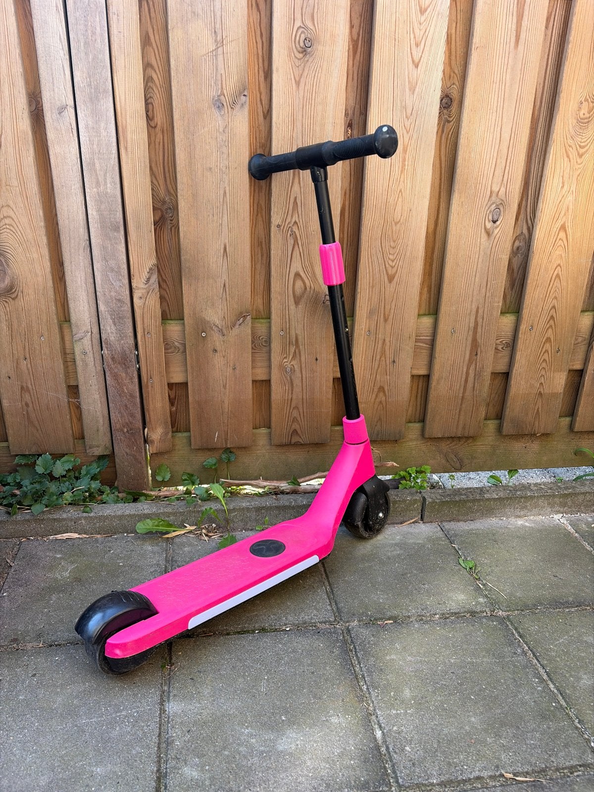 Roze elektrische step voor kinderen, Fietsen en Brommers, Steps, Ophalen, Gebruikt, Elektrische step (E-scooter)
