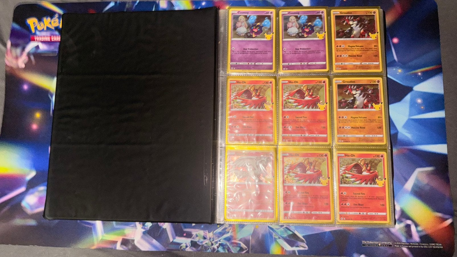 Pokemon Celebrations kaarten + sleeves en map, Hobby en Vrije tijd, Verzamelkaartspellen | Pokémon, Ophalen of Verzenden, Zo goed als nieuw
