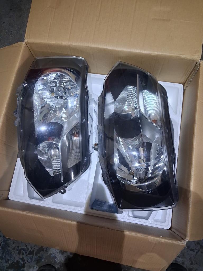 Koplampen VW Transporter T5 2012 links en rechts, Ophalen, Gebruikt, Volkswagen