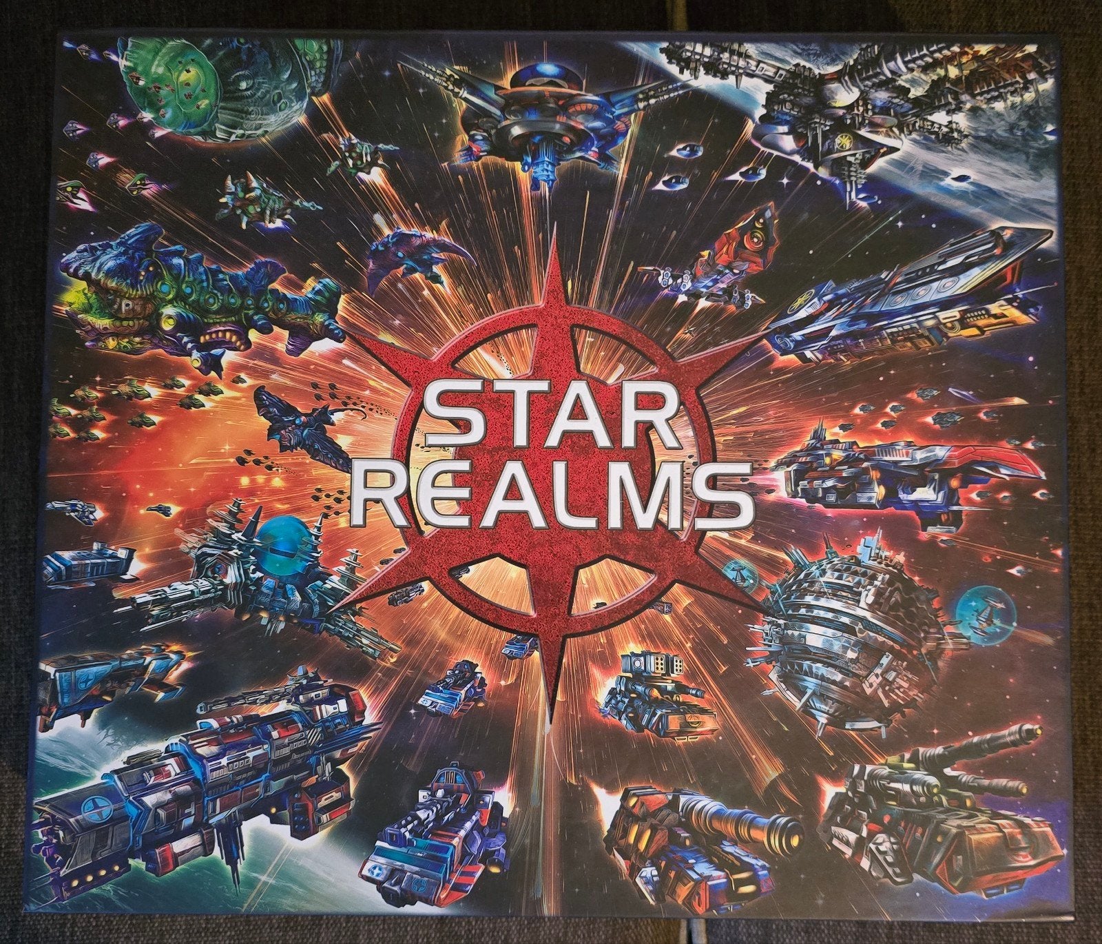 Star Realms: Deluxe Nova Collection, Ophalen of Verzenden, Zo goed als nieuw, Speeldeck, Foil