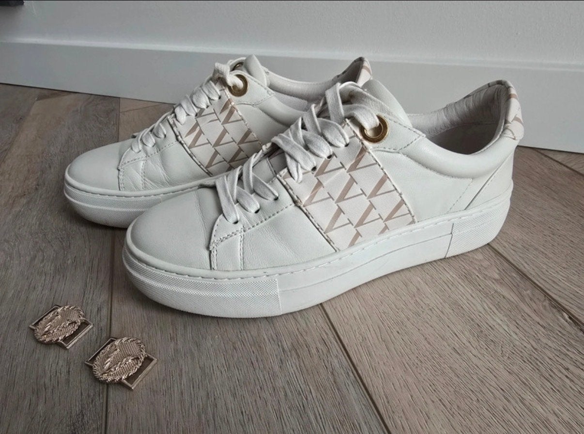 Josh V sneakers gebroken wit met goudkleurige details, Ophalen, Zo goed als nieuw, Wit, Sneakers of Gympen