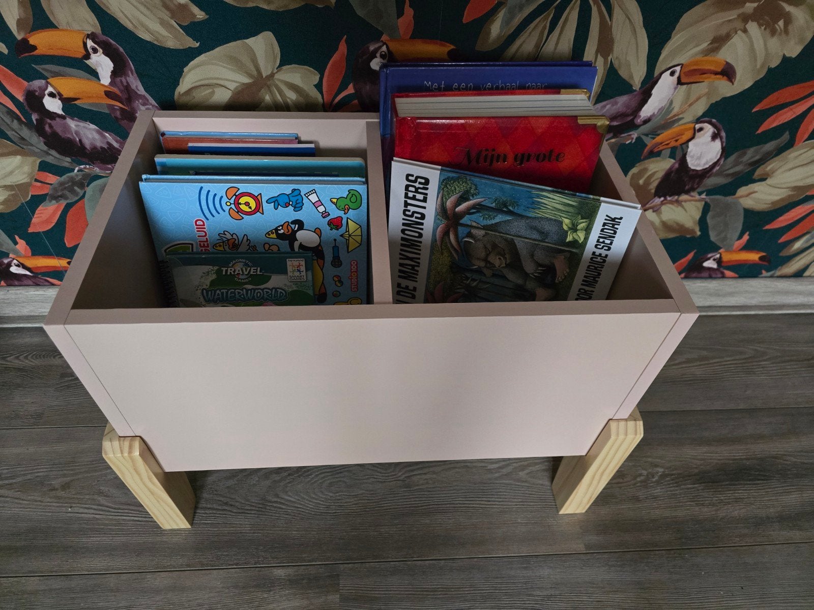 *SPLINTERNIEUW* BOEKEN/SPEELGOED KINDERMEUBEL - INFO ZIE ADV, Verzenden, Nieuw, Overige typen