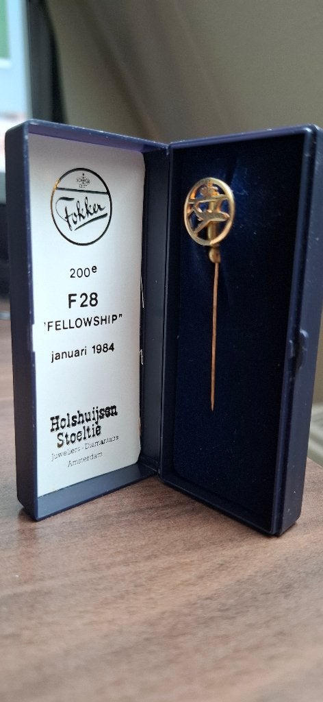 Gouden Speldje Fokker F28, Ophalen, Zo goed als nieuw, Patch, Badge of Embleem