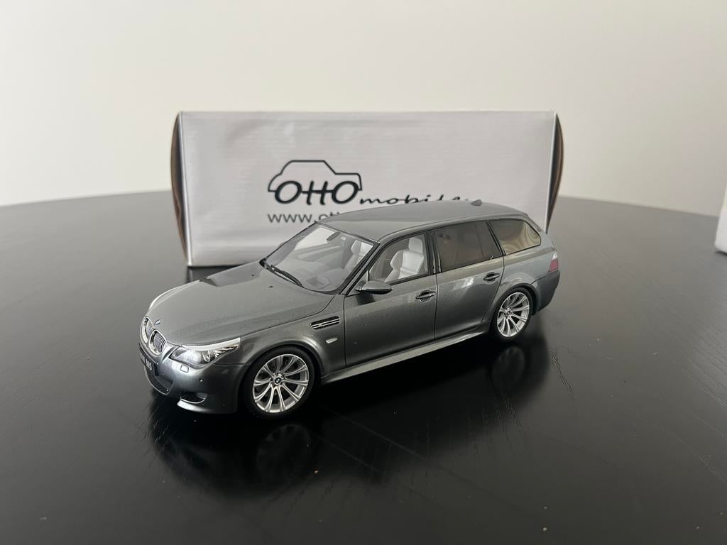 Ottomobile BMW M5 touring e61 grey OT189, Hobby en Vrije tijd, Modelauto's | 1:18, Ophalen of Verzenden, Zo goed als nieuw, OttOMobile