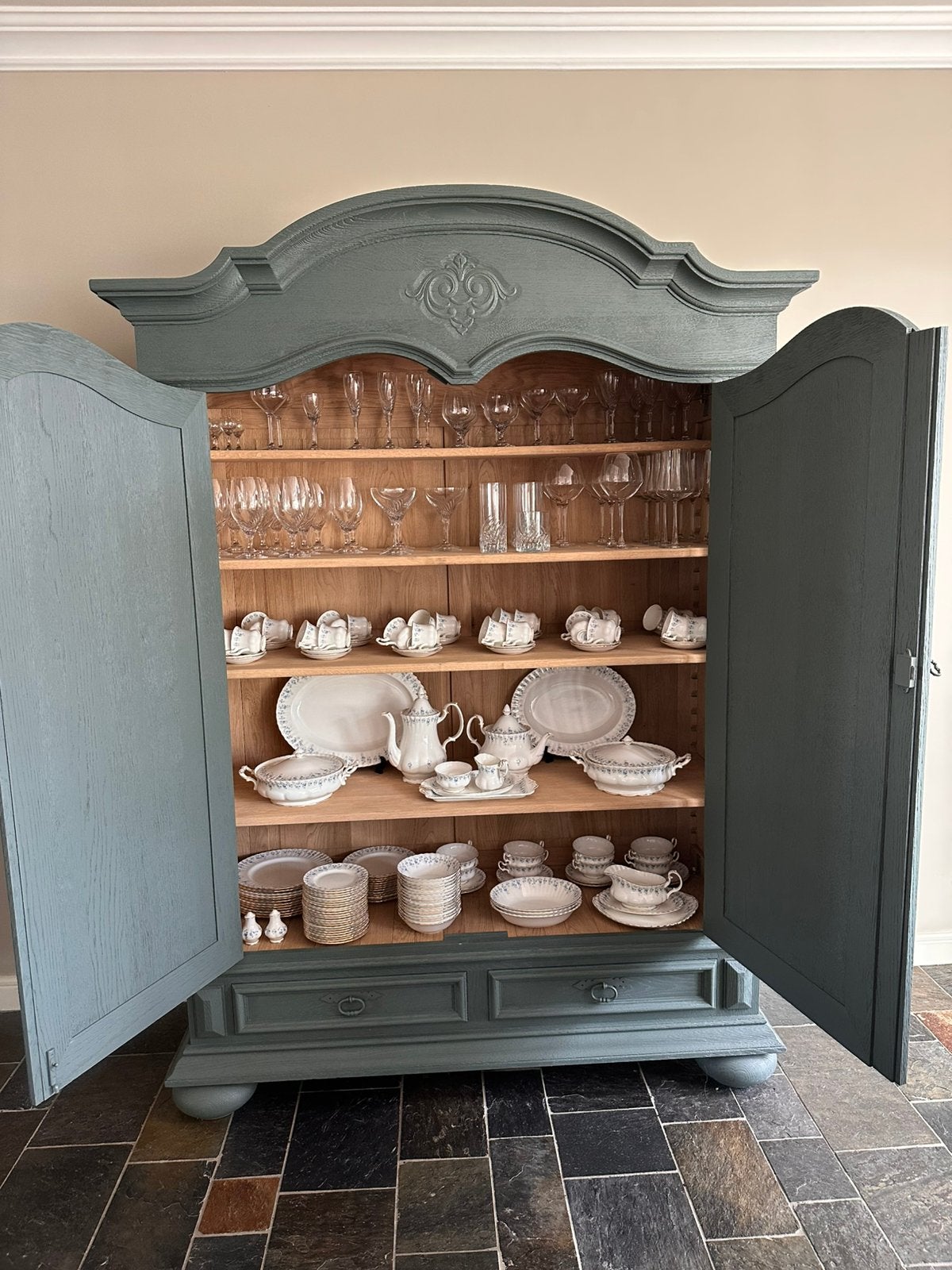 Eiken kast 146x54x205cm, Ophalen