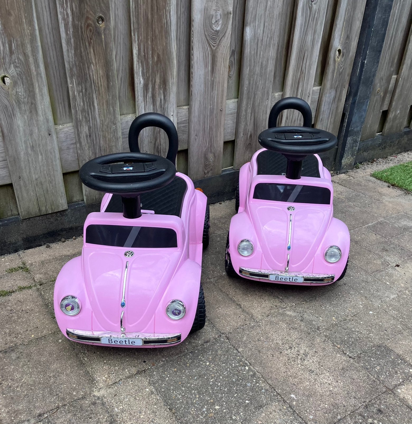 2 hele leuke loopauto’s, Ophalen, Zo goed als nieuw