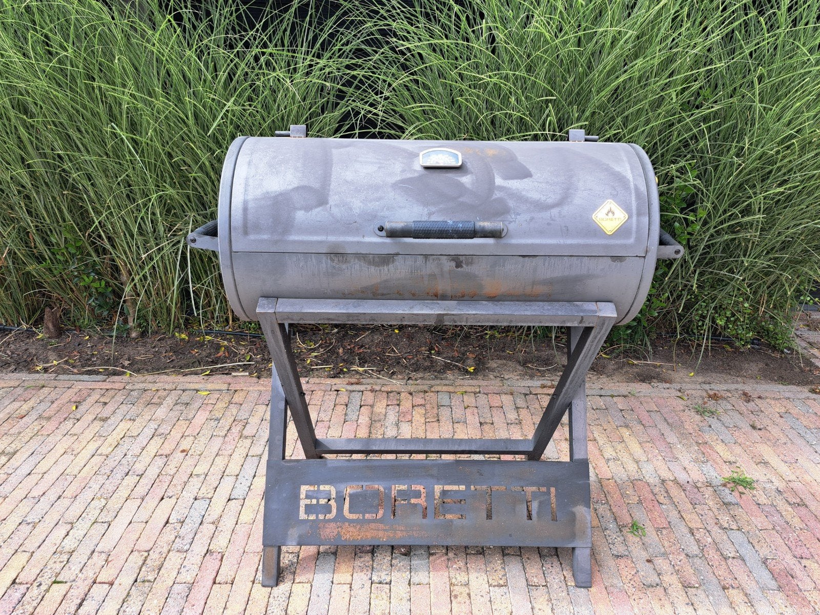 Boretti BBQ: Robuuste Houtskoolbarbecue met Thermometer, Tuin en Terras, Ophalen, Gebruikt, Boretti