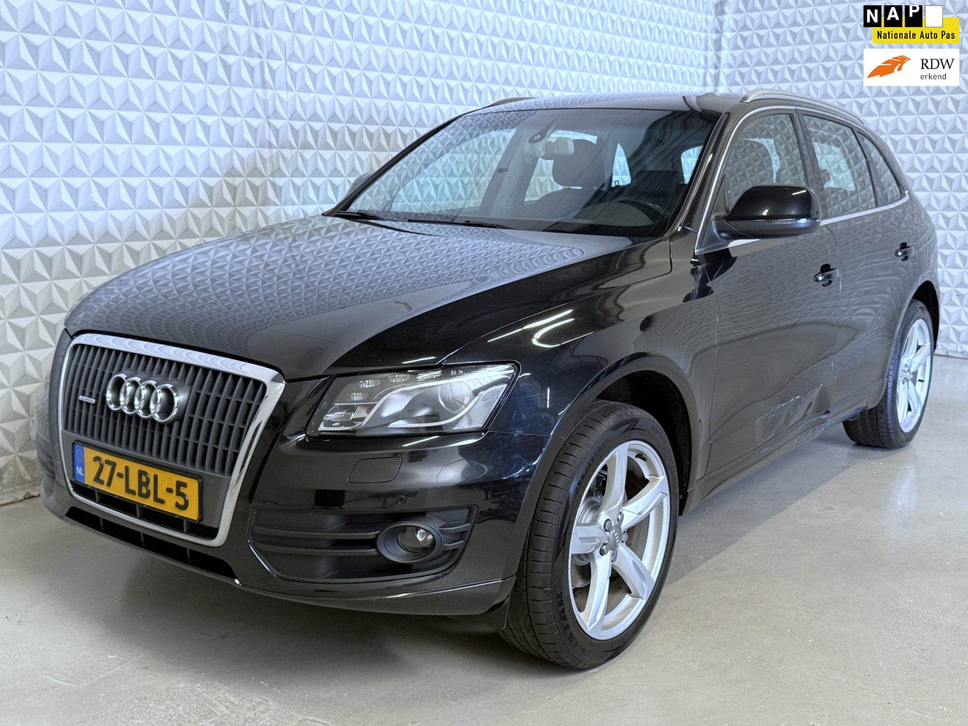 Audi Q5 2.0 TDI quattro / EXPORT PRIJS EX BPM! (2010), Auto's, Automaat, 15 km/l, Gebruikt, Zwart