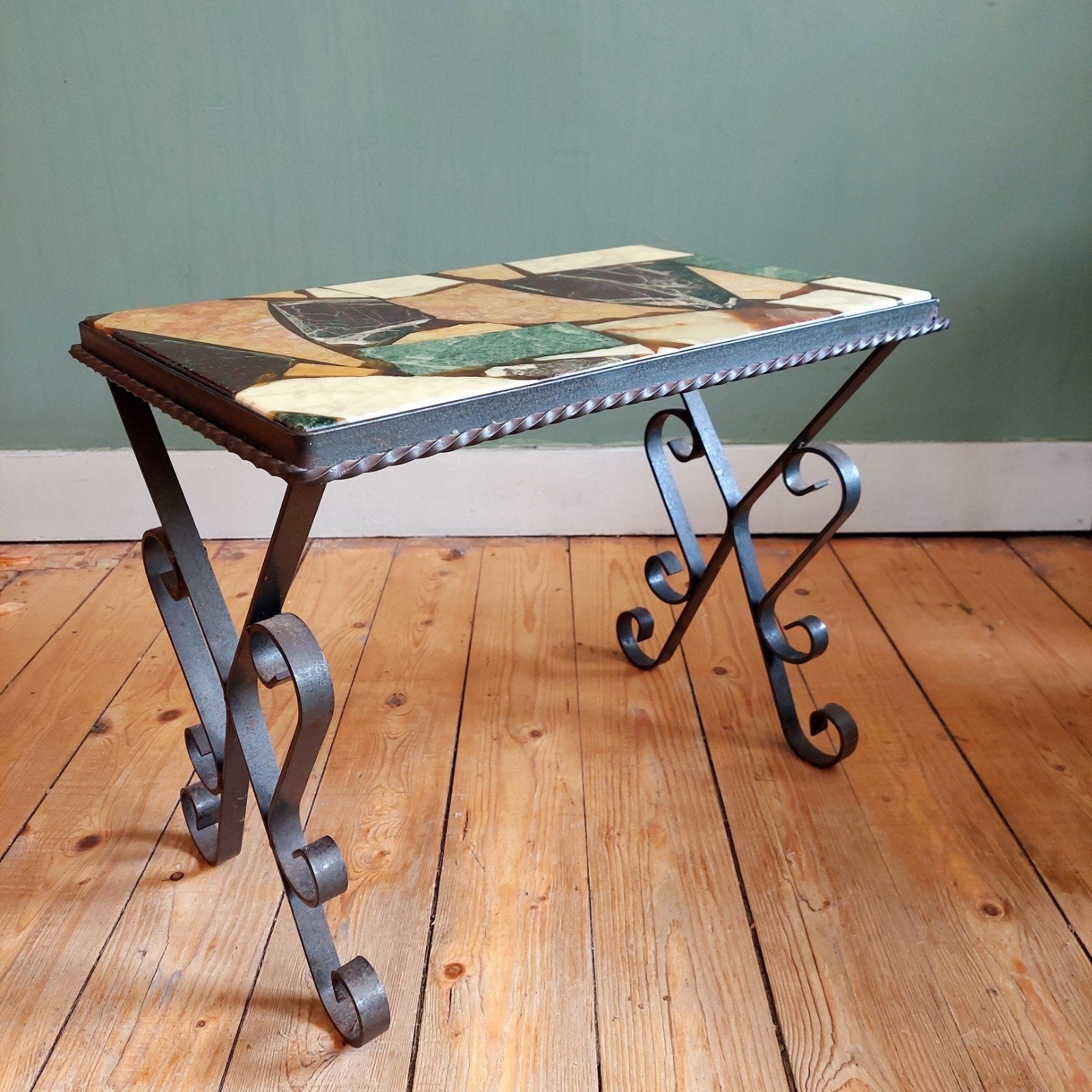 Lucky Vintage brutalist bijzettafeltje met natuursteen, Ophalen, Huis en Inrichting