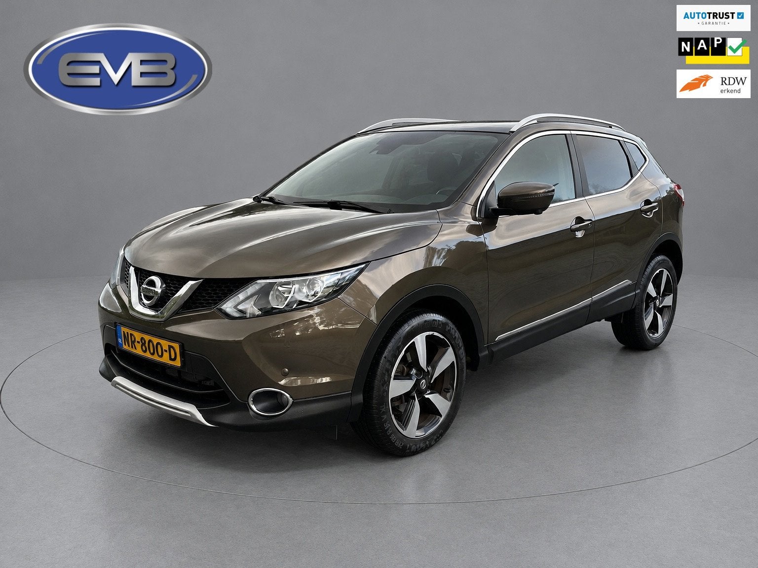 Nissan Qashqai 1.2 AUTOMAAT N-Connecta, panoramadak, trekhaa, Auto's, Dealer onderhouden, 360° camera, Gebruikt, 4 cilinders