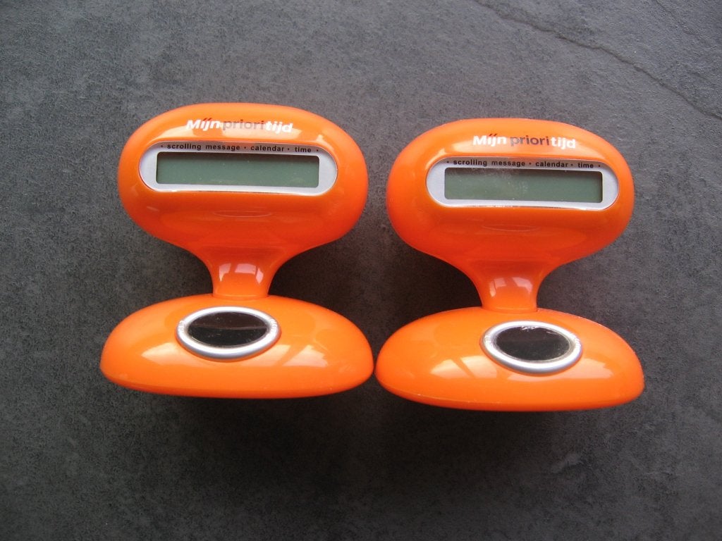 NN klokjes 2x., Huis en Inrichting, Ophalen of Verzenden, Zo goed als nieuw, Tafelklok, Digitaal