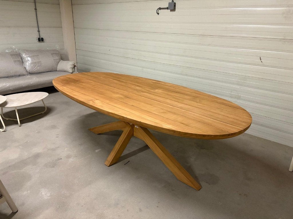 Ovale Teakhouten Tuintafel 240 cm - Belito Mees Showmodel, Ophalen of Verzenden, Zo goed als nieuw, Ovaal, Teakhout