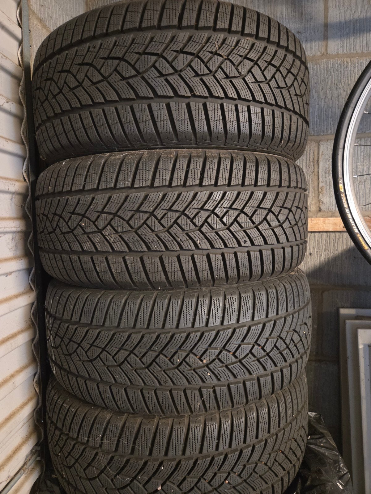 Goodyear UltraGrip Performance+ Winterbanden 245/45R17, Ophalen of Verzenden