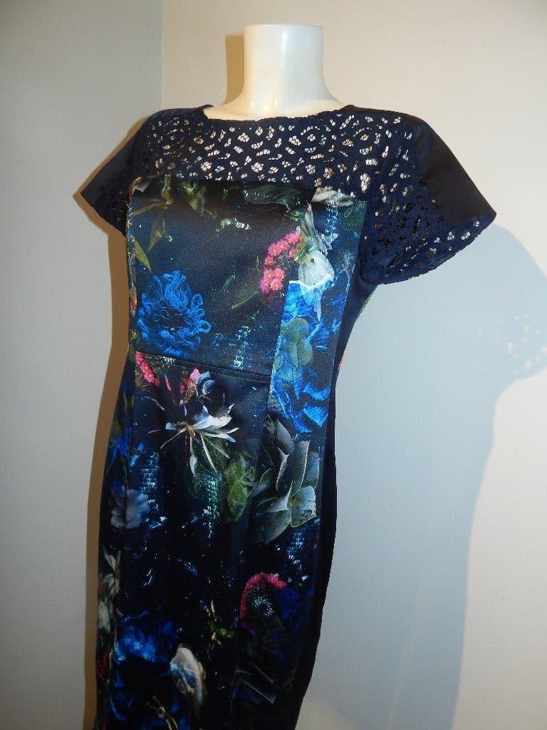 Marccain mooie jurk satijn achtig print kleur open hals N5, Kleding | Dames, Maat 42/44 (L), Zo goed als nieuw, Knielengte, Marccain