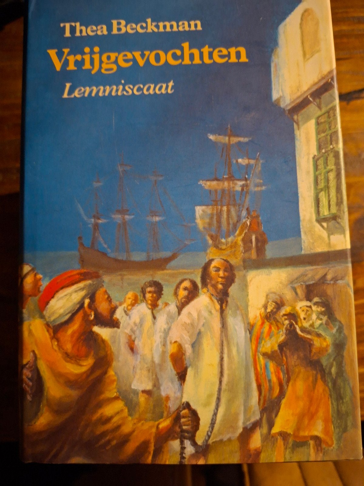 Vrijgevochten - Thea Beckman (Lemniscaat), Ophalen of Verzenden, Gelezen, Thea Beckman, Nederland