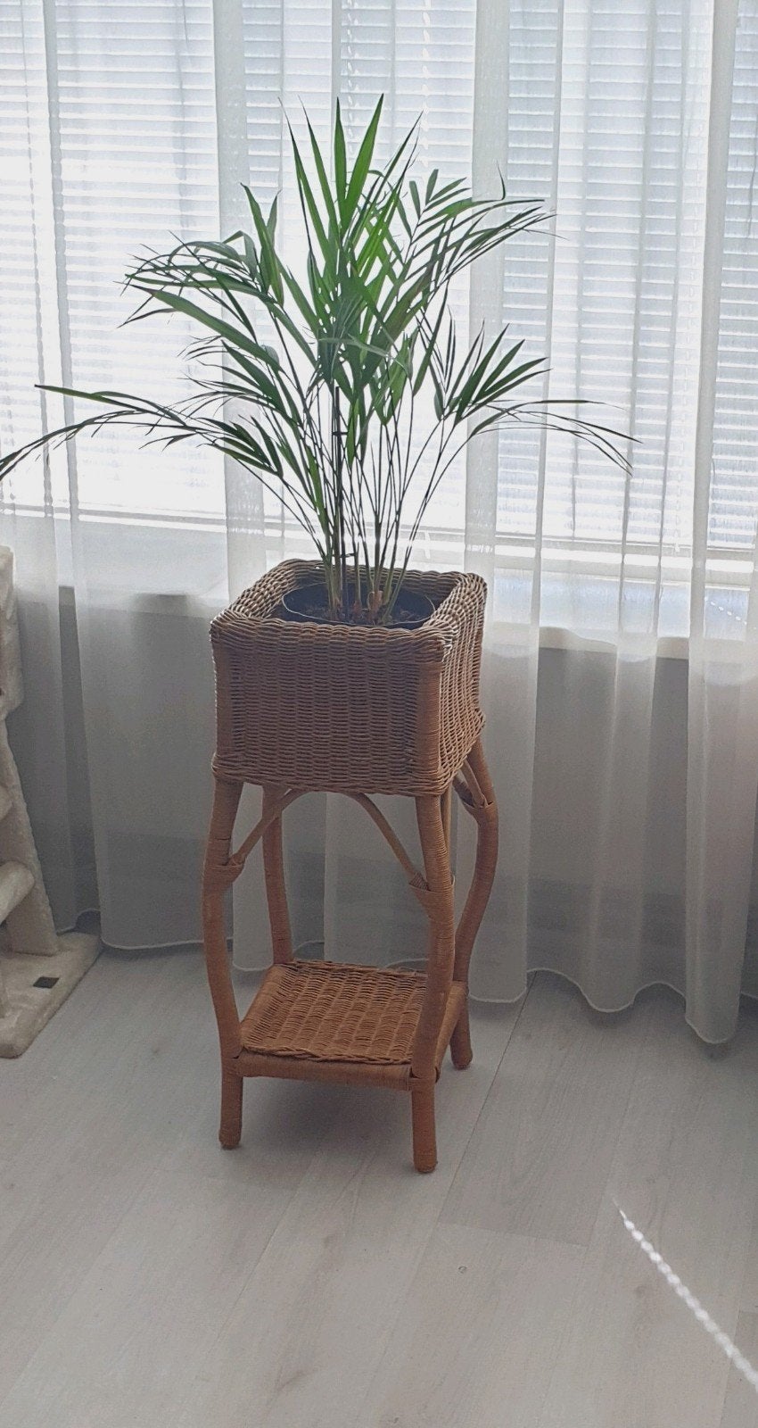 Vintage Rotan Plantenstandaard 75×33×33, Ophalen, Gebruikt
