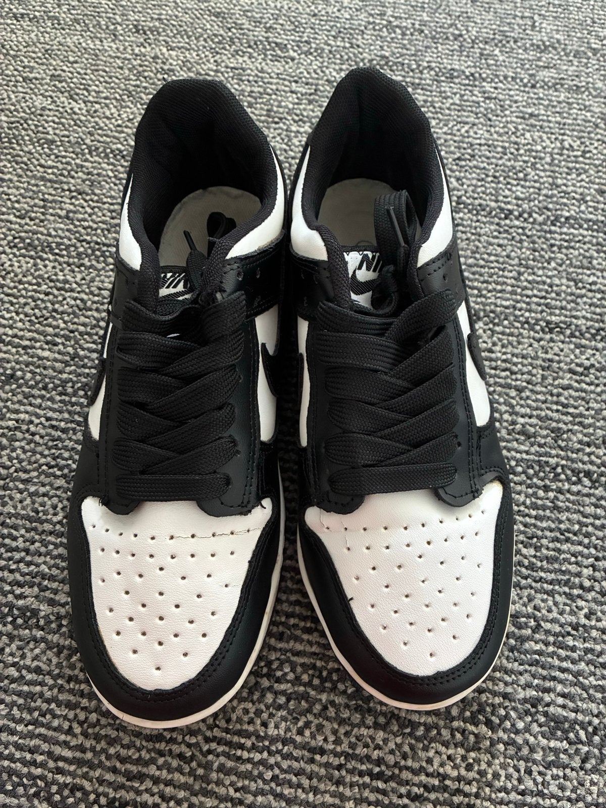 Nike Dunk Low Zwart/Wit, Ophalen of Verzenden, Zo goed als nieuw, Zwart, Sneakers of Gympen