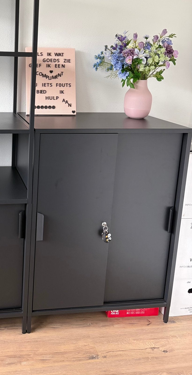 IKEA Trotten kast met schuifdeuren, antraciet, Ophalen, Zo goed als nieuw
