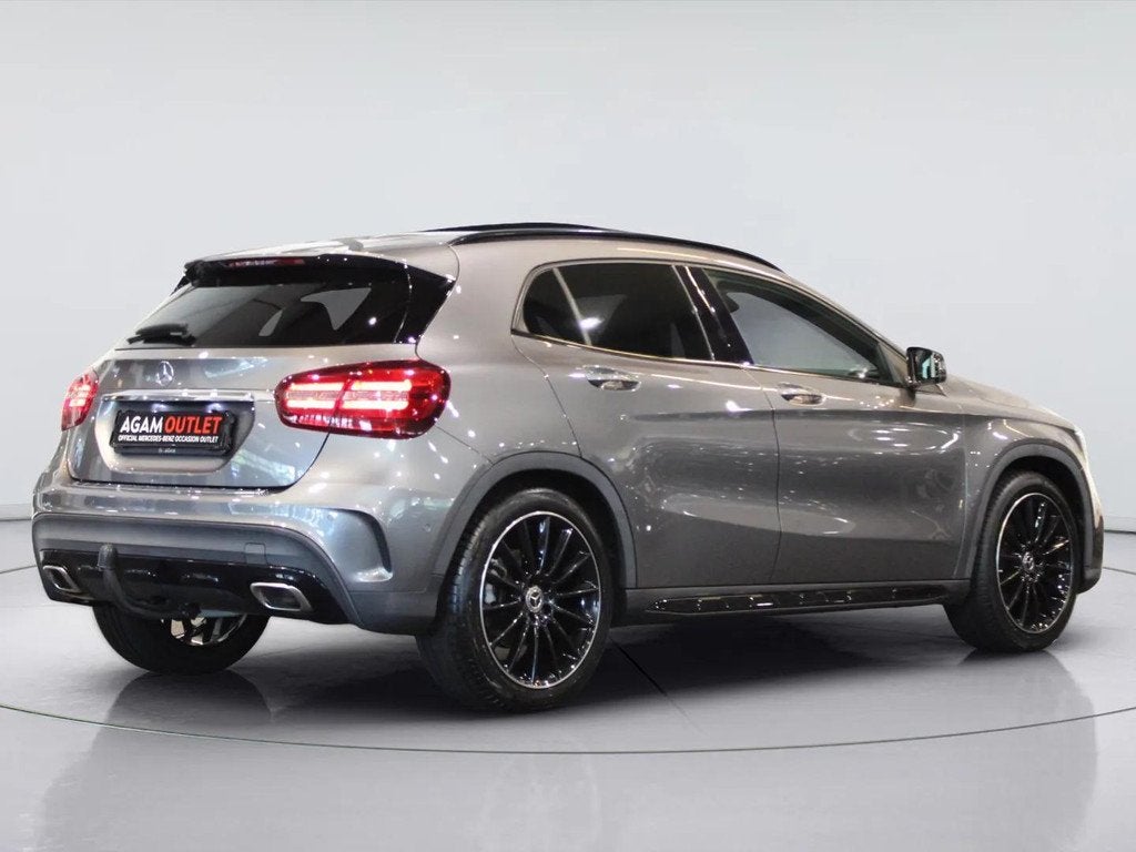 Mercedes-Benz GLA 180 Sport Edition Premium | Panorama dak, Auto's, Mercedes-Benz, 12 maanden, Gebruikt, 4 cilinders, Leder en Stof