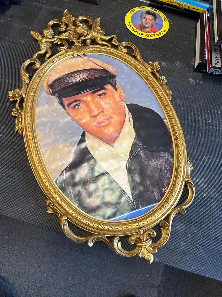 Elvis Presley foto in sierlijke gouden lijst, Antiek en Kunst, Ophalen